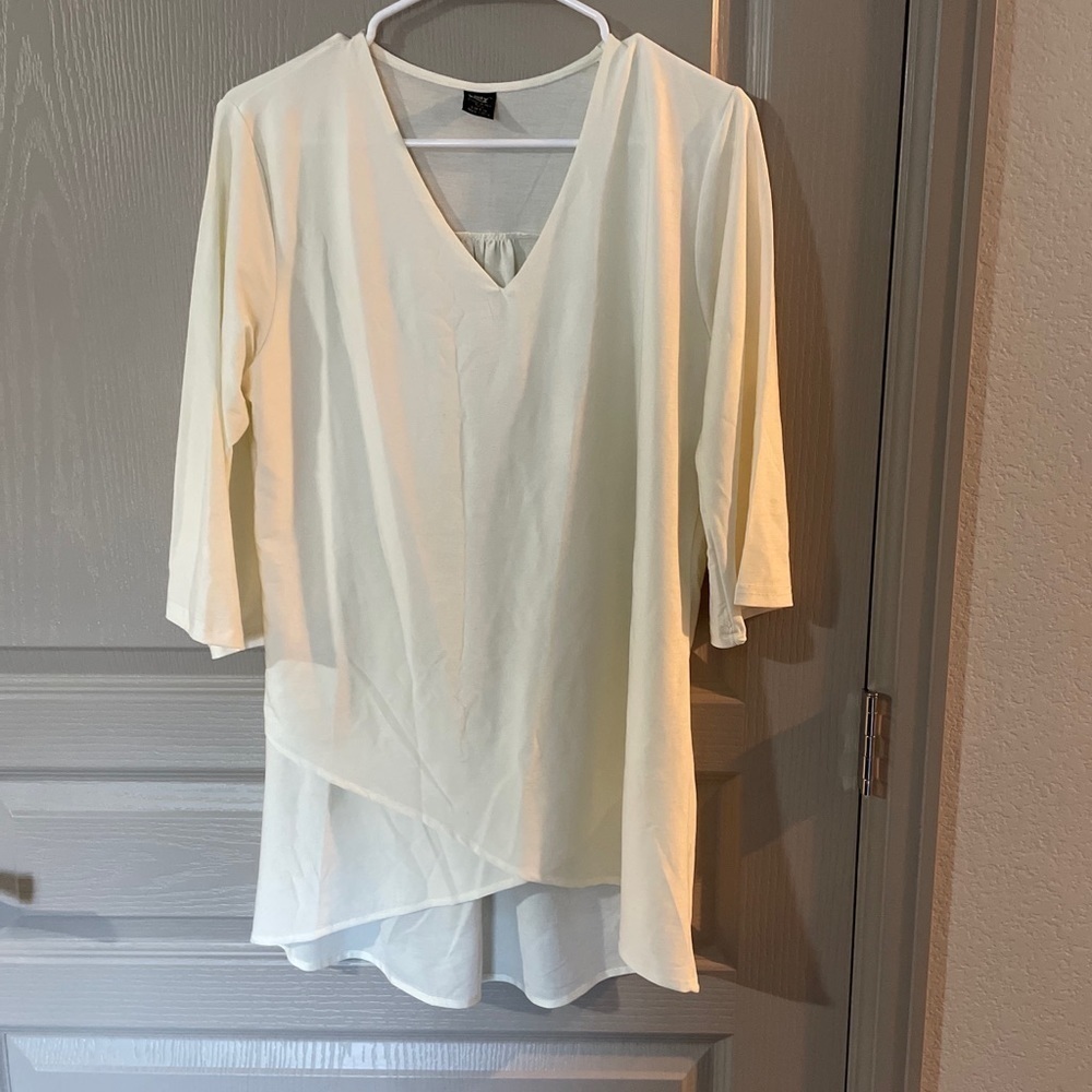 Lildy Womens S-M Crossover Hem Tunic Off White